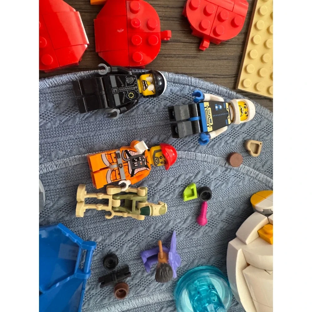 Lego distinct suit officer